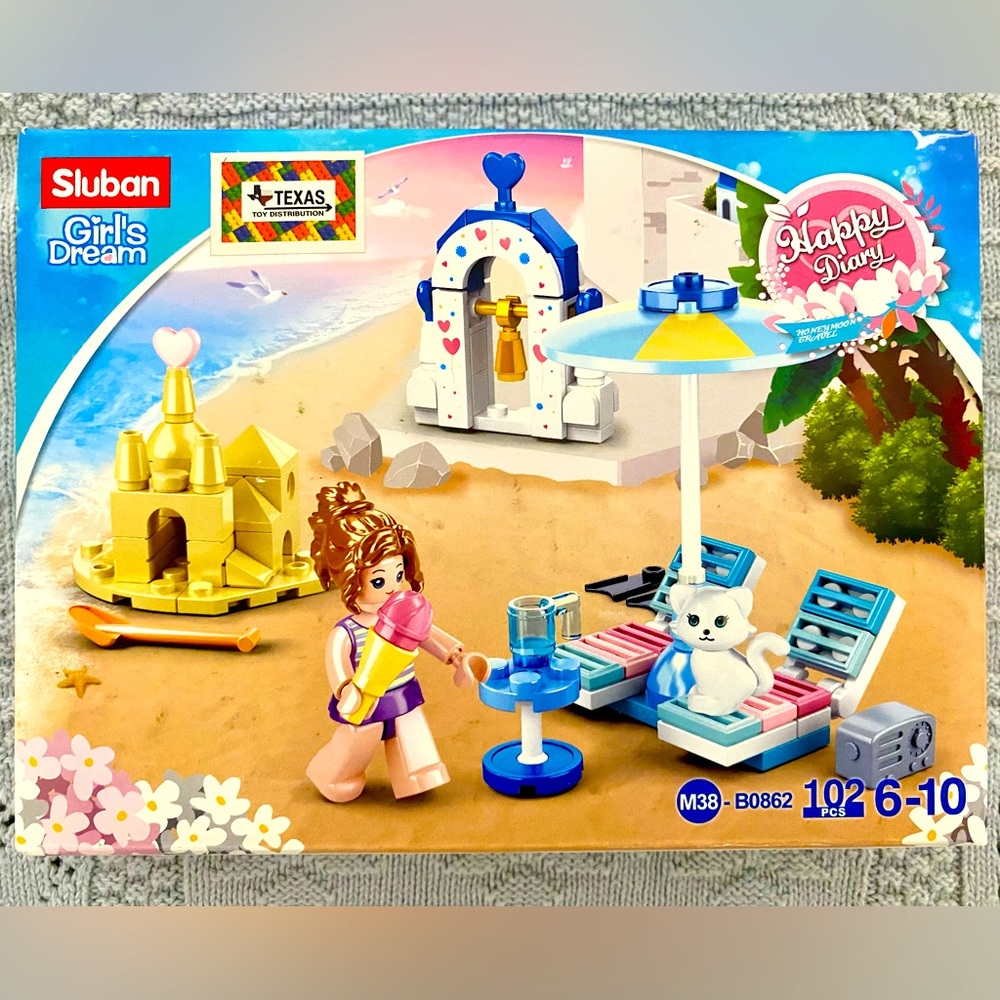 Girls Dream Beach Paradise Building Block Set
